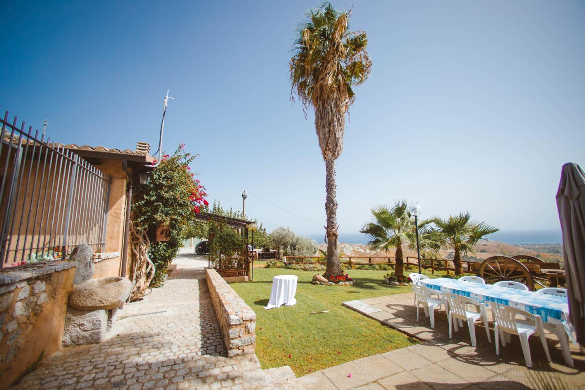 Calami - Villa Romeo - Private Apartments With Pool, Seaview & Olive Grove Santa Caterina Dello Ionio Marina Экстерьер фото