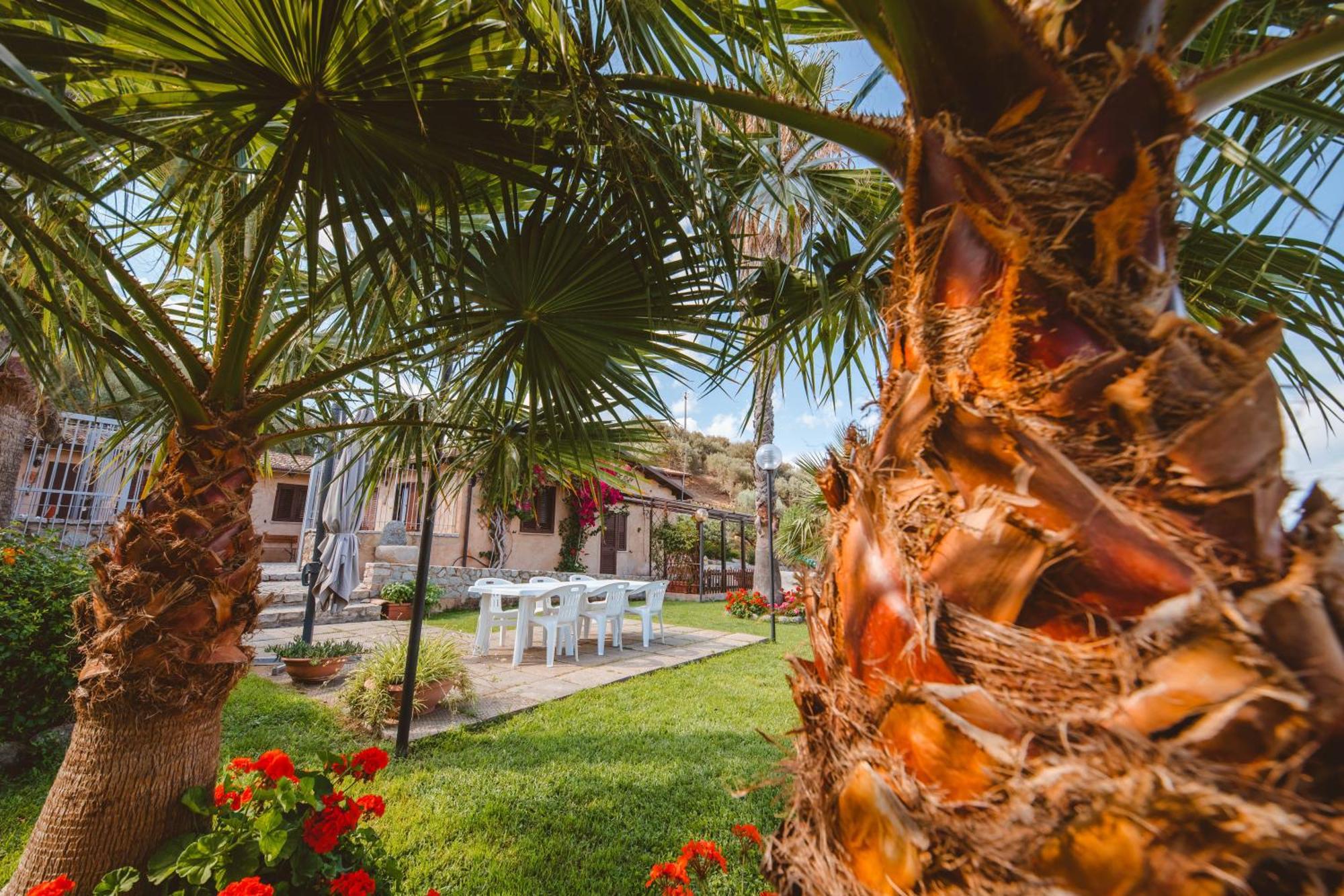 Calami - Villa Romeo - Private Apartments With Pool, Seaview & Olive Grove Santa Caterina Dello Ionio Marina Экстерьер фото