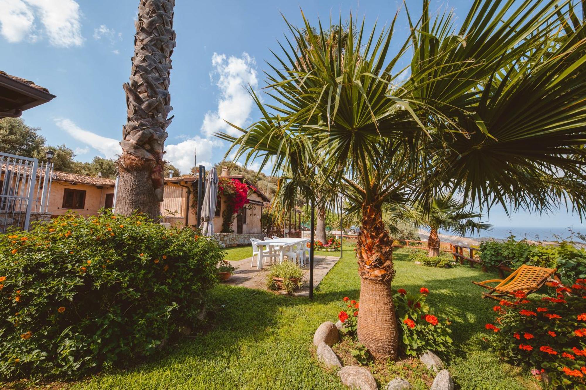 Calami - Villa Romeo - Private Apartments With Pool, Seaview & Olive Grove Santa Caterina Dello Ionio Marina Экстерьер фото